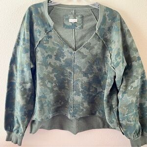 Pilcro Reworked Camo Popover SZ LG